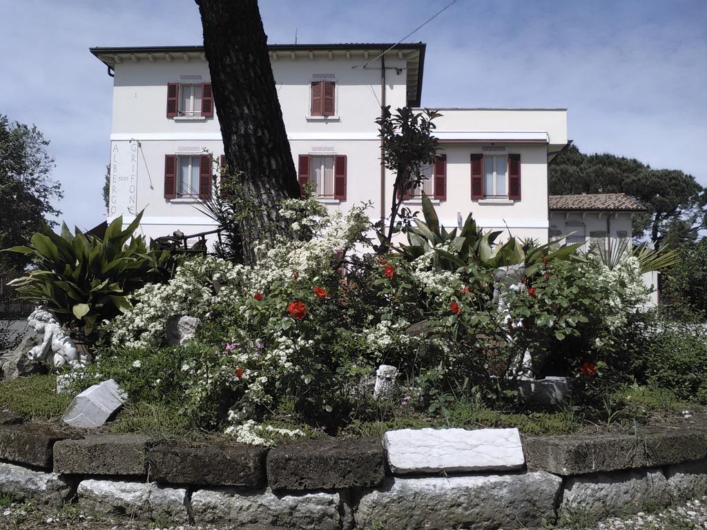 Albergo Grifone 1891 Peschiera del Garda Extérieur photo
